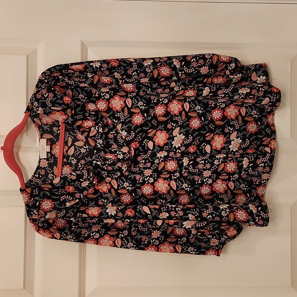 Loft Outlet Black Print Blouse. 3/4 Sleeve, Pullover, Ruffle V Neck, Medium - Picture 1 of 7